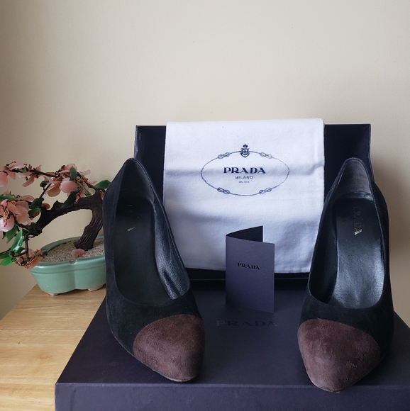 Authentic Prada Suede Pumps - Picture 16 of 16